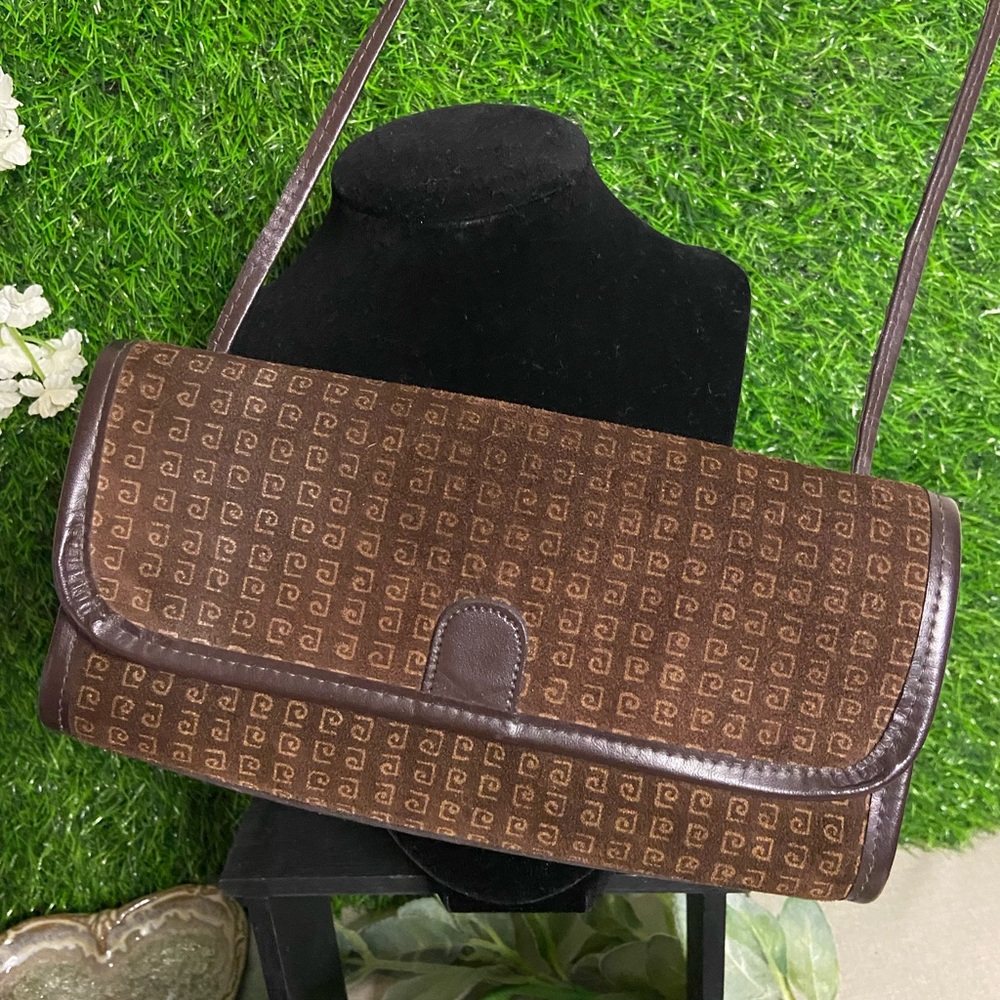 Vintage Pierre Cardin New York Small Brown leather Cross body.